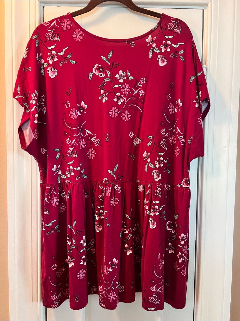 Torrid Maroon Floral Crisscross Babydoll Top - Picture 2 of 3